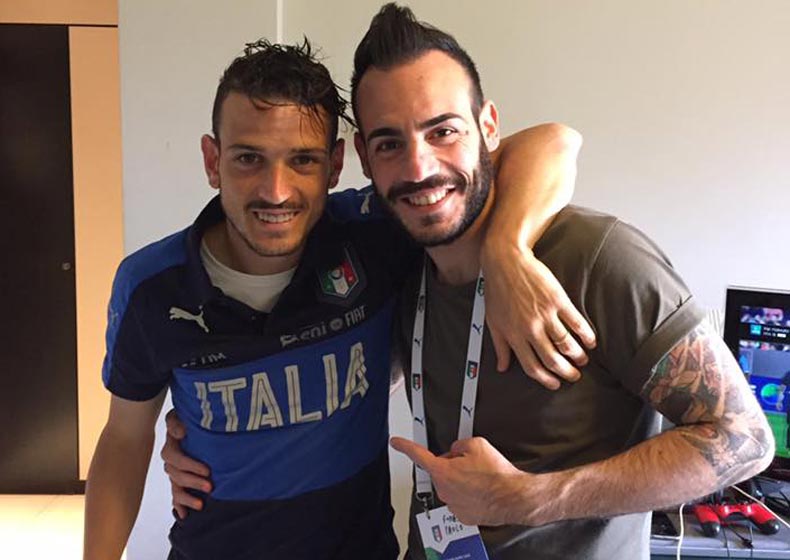 Paolo Forestiero a Coverciano per i capelli degli Azzurri
