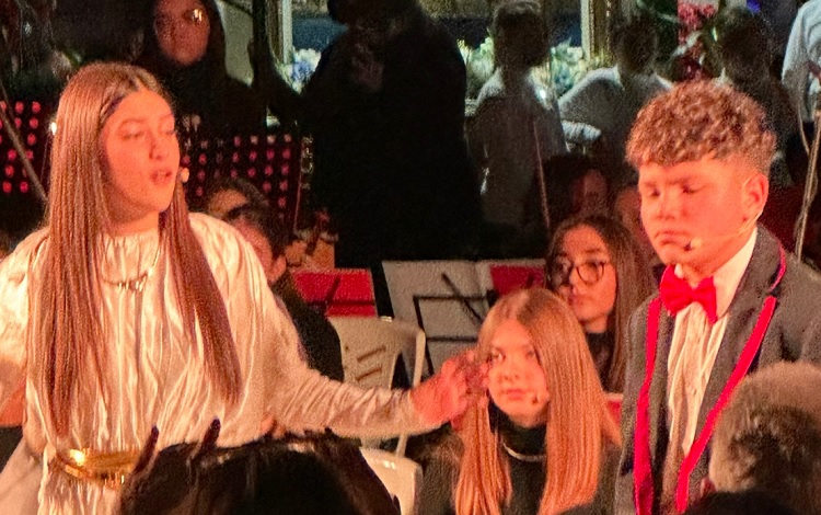 La magia del Natale a Torre Annunziata con lo spettacolo degli alunni di tre scuole