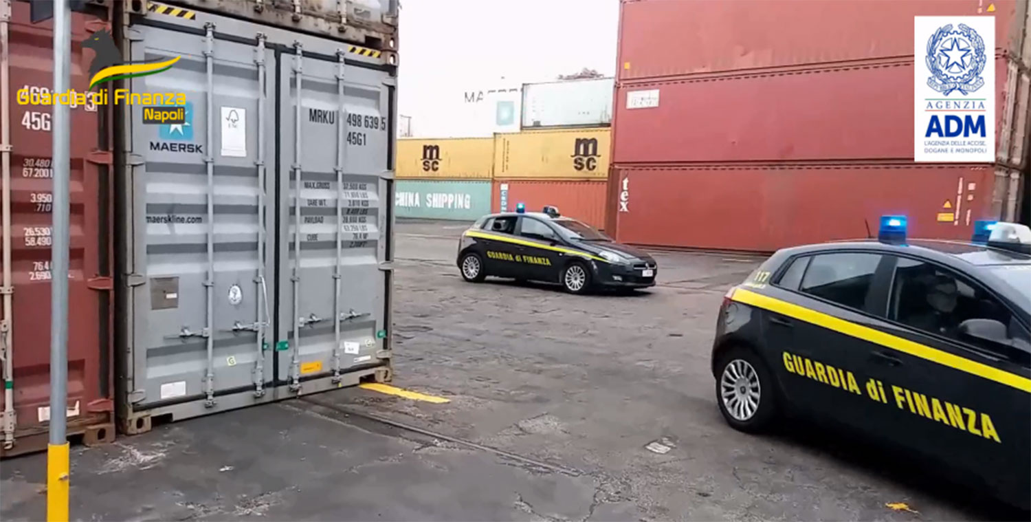 Mascherine e prodotti elettronici, maxi sequestro eseguito dalla GdF