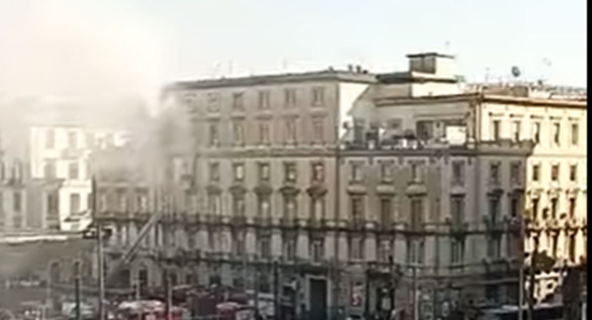 Napoli - Incendio in un appartamento a piazza Garibaldi