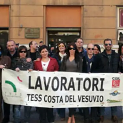 Vertenza Tess, i sindacati: la Regione sblocchi gli stipendi