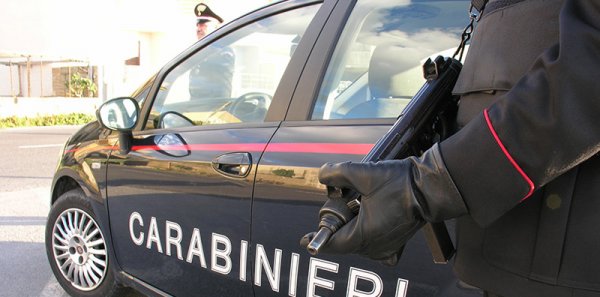 Napoli - Carabinieri arrestano ladro "equilibrista": entra in appartamento da una finestra
