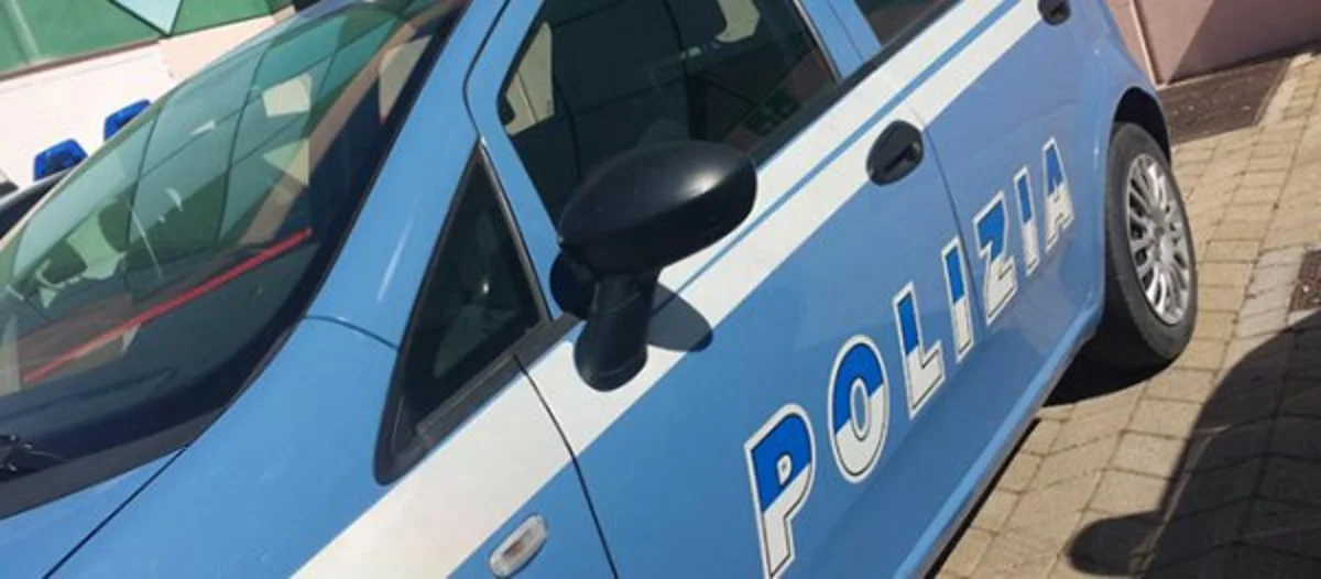 Napoli - Due arresti per tentato furto di un ciclomotore