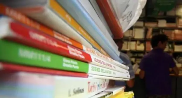 Ercolano - Mercatino dei libri scolastici usati, appuntamento alla scuola Rodinò