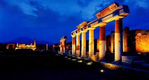 Pompei - Campania by night, appuntamento al 2017