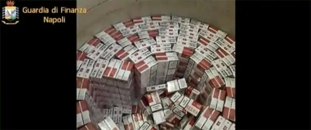 Napoli - GdF sequestra 12 tonnellate di sigarette di contrabbando, arrestate 4 persone