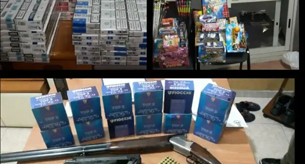 Torre del Greco - Botti di Capodanno e sigarette di contrabbando, denunciato 46enne