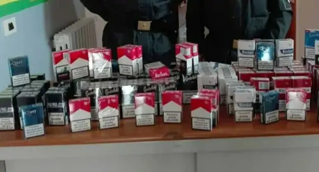 Battipaglia (SA) - Sigarette di contrabbando vendute in un bar, sequestrate 3,5 kg di "bionde"
