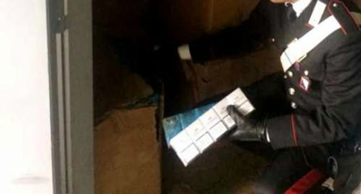 Volla (NA) - Carabinieri sequestrano oltre mezza tonnellata di sigarette di contrabbando