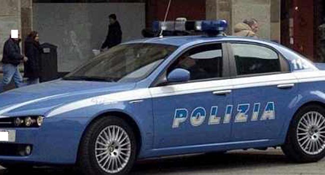 Torre Annunziata - Polizia setaccia quartieri Penniniello e Piano Napoli, arrestato 21enne per evasione