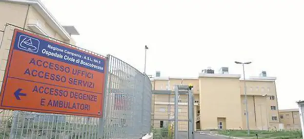 Torre Annunziata - Omicidio in via Roma, 32enne ucciso con sette colpi di pistola