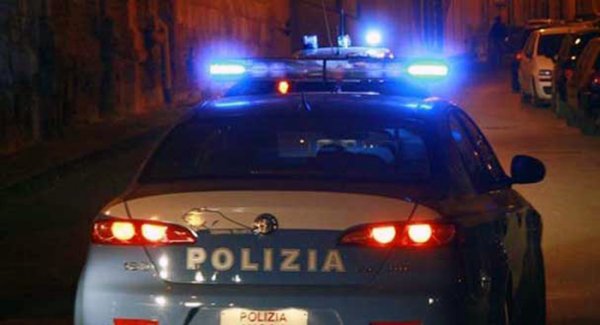 Napoli - Arrestato spacciatore: all'interno dell'auto aveva 4 ovuli di cocaina
