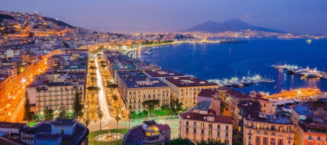 Napoli, tra le prime cinque città più amate dai turisti stranieri