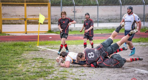 Amatori Rugby Torre del Greco, vittoria importante per consolidare il secondo posto