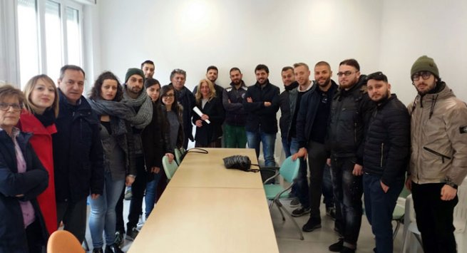 Torre Annunziata - Servizio Civile con Garanzia Giovani, 14 volontari firmano i contratti. Nuovo bando per 21 ragazzi