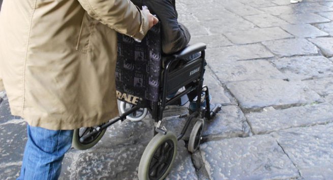 Torre Annunziata - Abbattimento delle barriere architettoniche e accessibilità ai disabili, ok dalla giunta