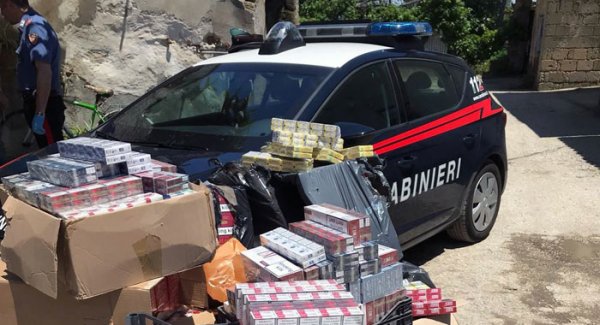Marano (NA) - Carabinieri sequetsrano più di un quintale di sigarette di contrabbando
