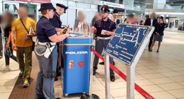 Napoli - Controlli Polfer in Stazione, beccati gli specialisti dei furti ai turisti stranieri