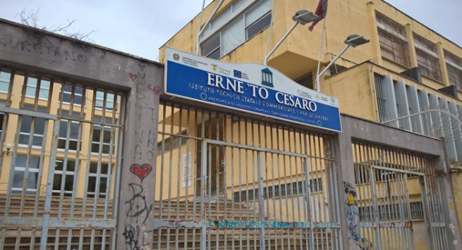 Torre Annunziata - Nuova succursale per il Liceo Pitagora-Croce, chiude la sede di Madre Remigia