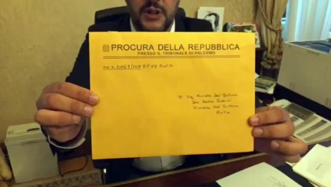 Diciotti, Salvini indagato attacca i pm. Stop del ministro Bonafede