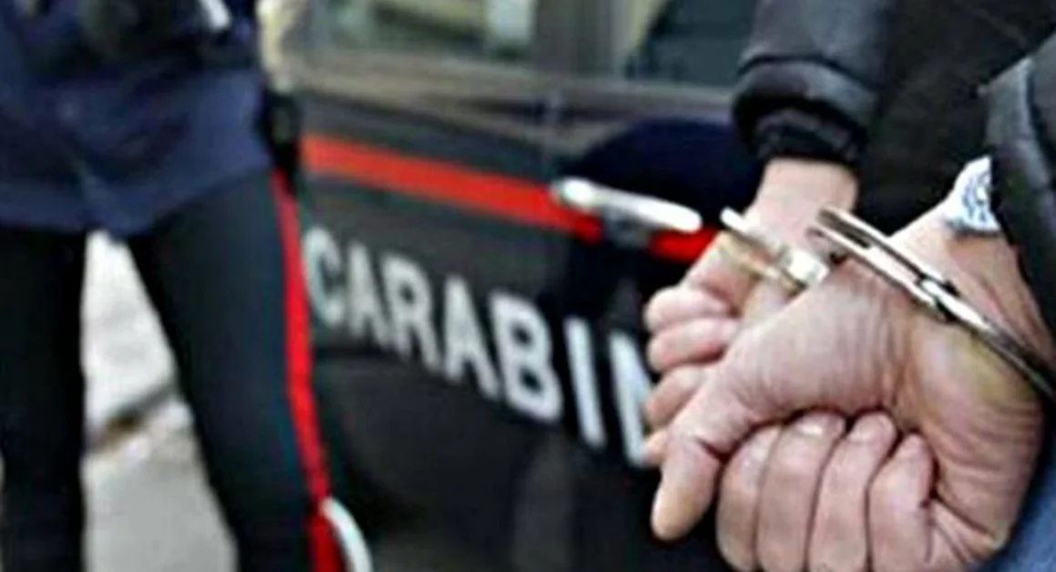 Gragnano - "Cavallo di ritorno", all'appuntamento per intascare i soldi ci sono i carabinieri: arrestato