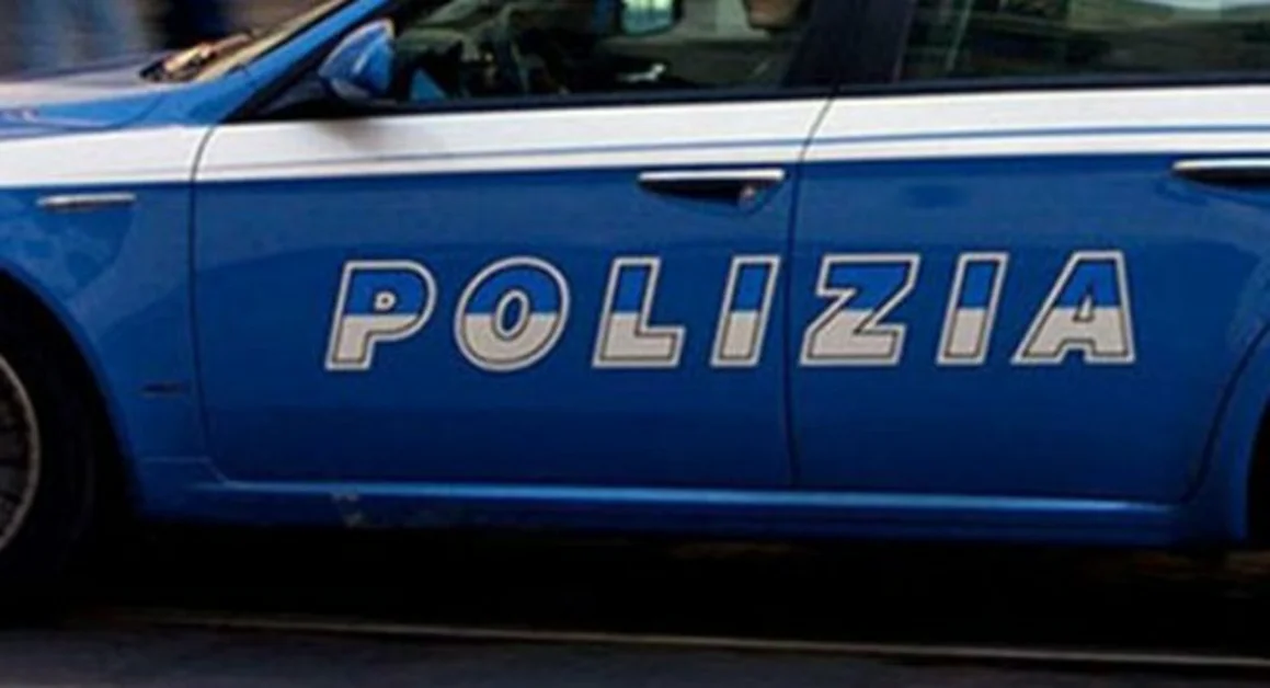 Napoli - Furti nelle auto, due persone arrestate