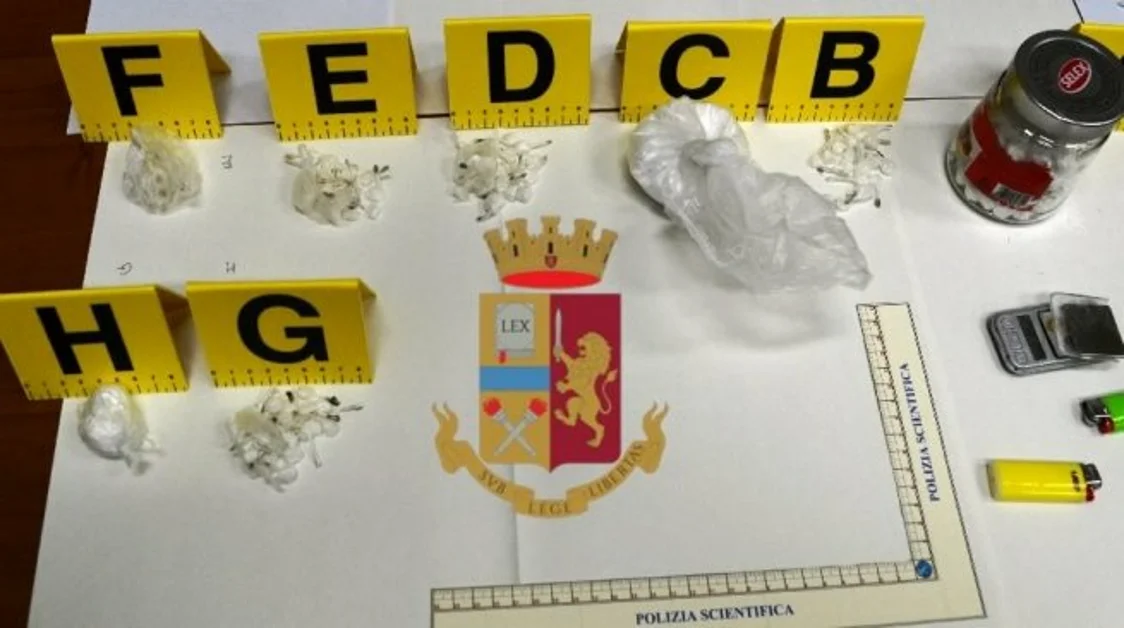 Castellammare - Sequestrate oltre 200 dosi di cocaina, un arresto