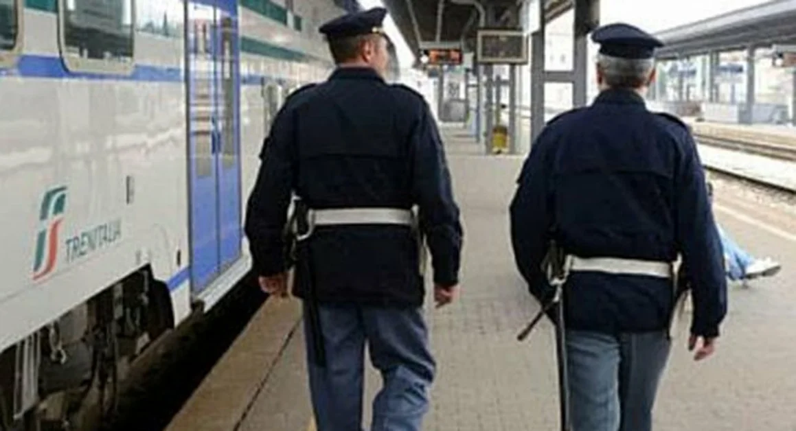 Atti osceni su treno Circumvesuviana Pompei-Napoli, 10mila euro di multa a un 44enne