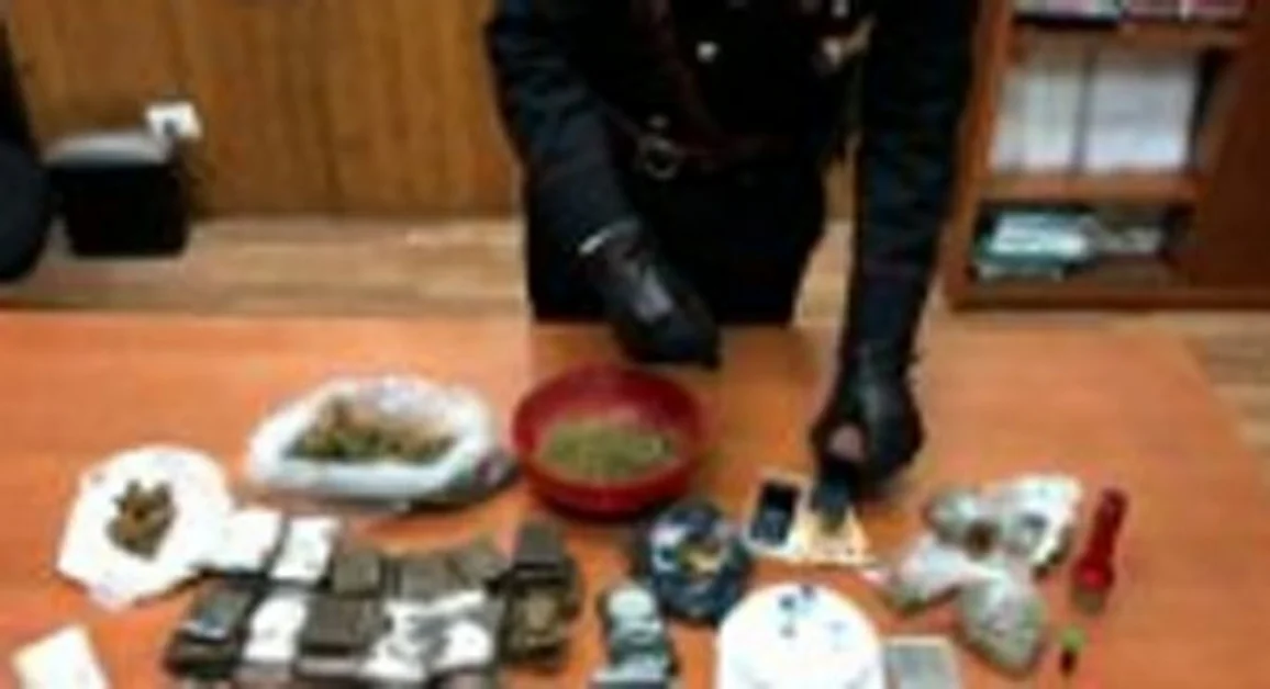 Casoria (NA) - Droga e munizioni, arrestati coniugi. Sequestrati 3 chili e mezzo di hahish