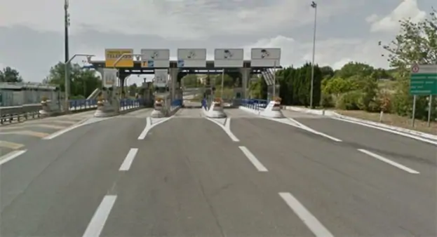 Incidente su autostrada A1 a Napoli, diversi km di coda