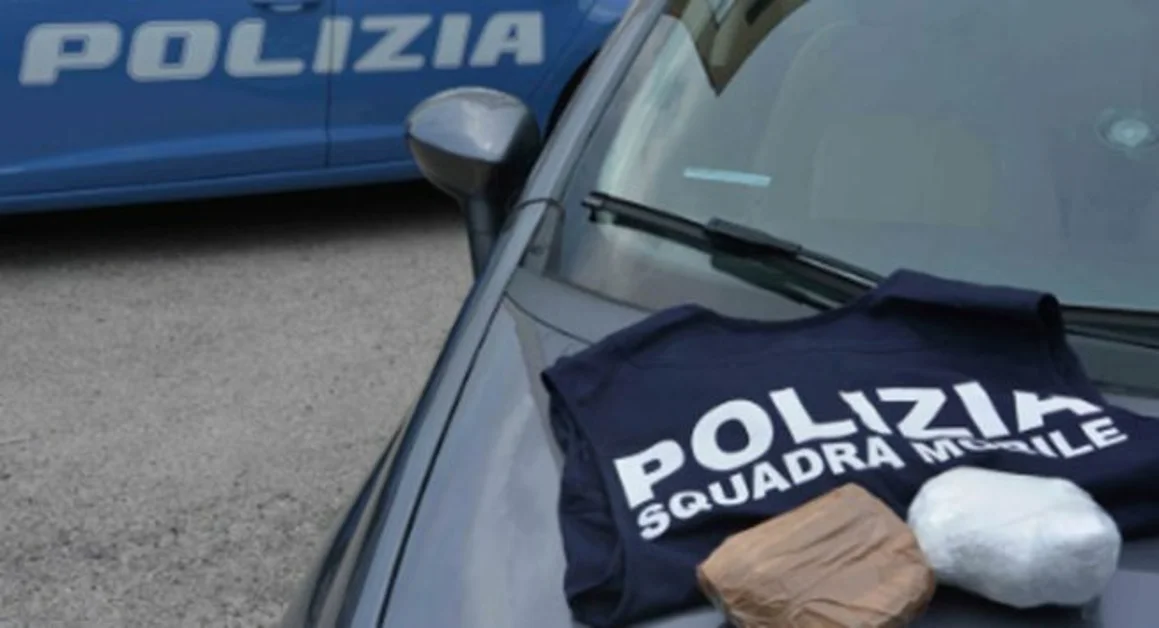 Salerno - Tredici arresti per traffico di droga nell'agro nocerino-sarnese. Preso latitante