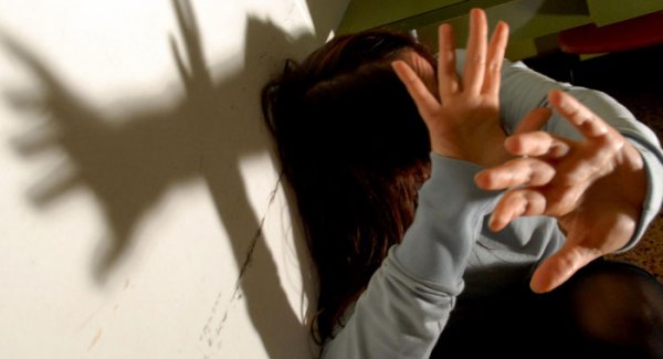 Violenza sessuale su una minorenne, un arresto nel Nolano