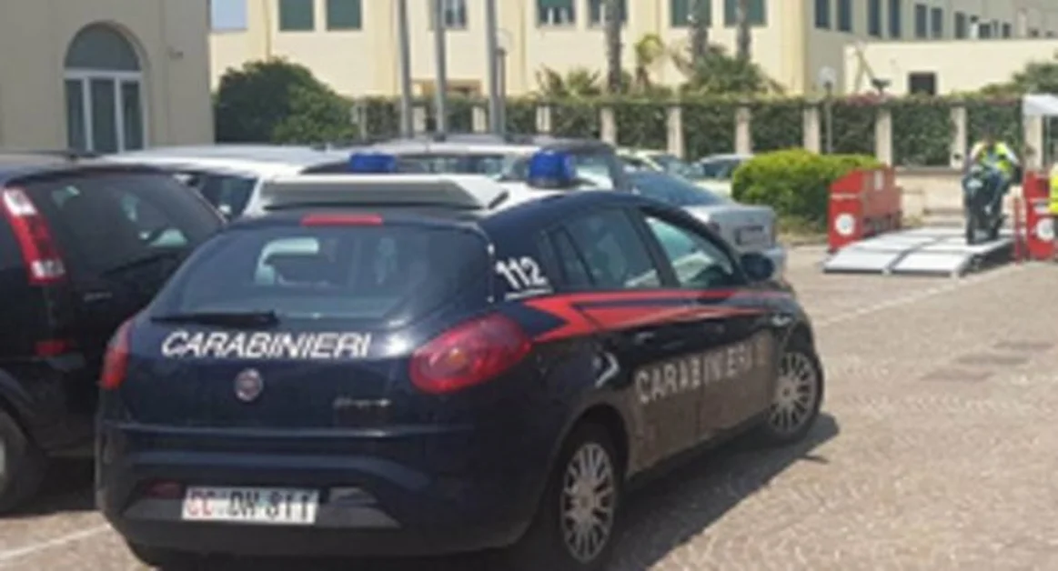 Castellammare - Pusher arrestato dai carabinieri: ha appena 18 anni