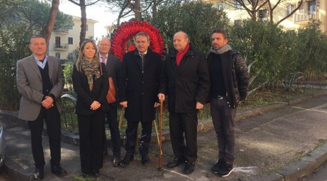 Torre Annunziata - "Giorno della memoria", deposta una corona di fiori in memoria di Rocco Caraviello