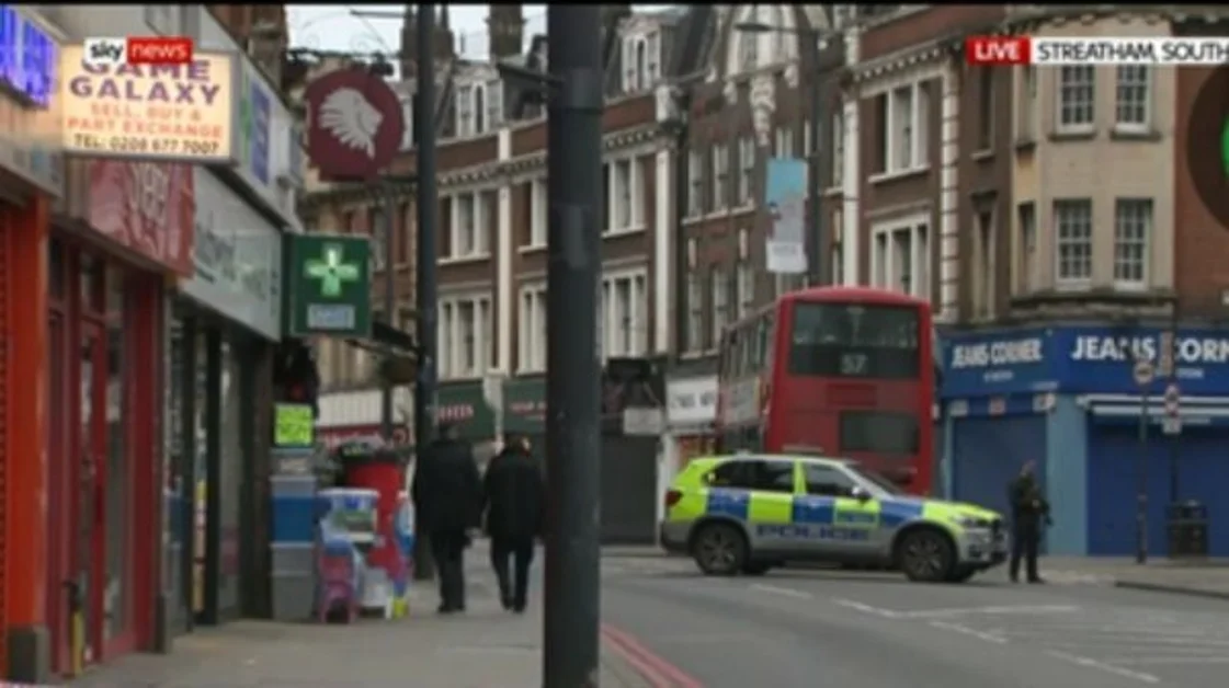 Atto terroristico a Londra, accoltellate tre persone