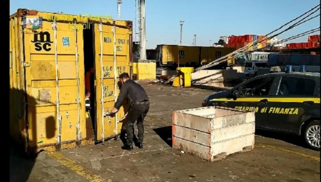 Sequestro nel porto di Napoli, 3 tonnellate di rifiuti speciali destinati a Burkina Faso