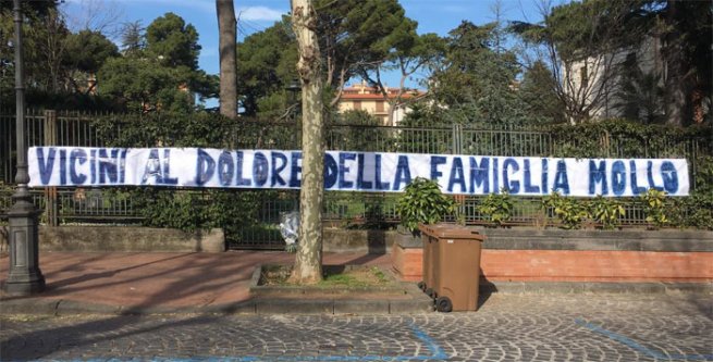 Torre Annunziata - Tragedia Mollo,  striscione tifosi della Cavese: "Vicini alla famiglia"