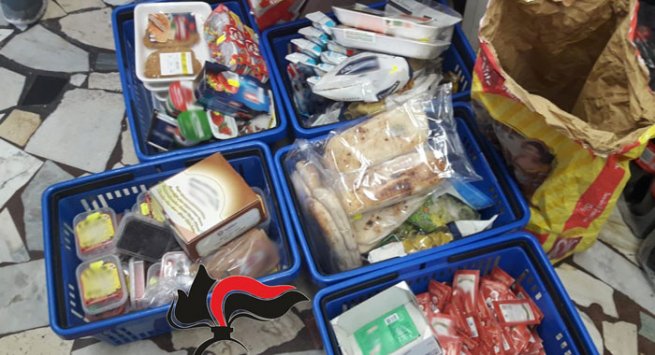 Ischia - Supermercato vendeva prodotti scaduti, sanzione di 4 mila euro per il titolare