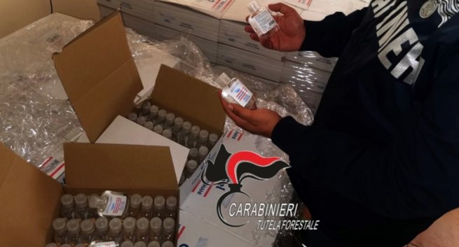 Poggiomarino - Sapone venduto come gel antibatterico, denunciato imprenditore