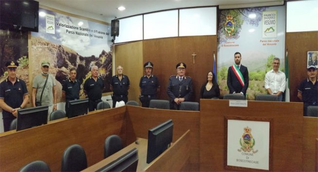 Boscotrecase - Polizia municipale: conferimento del grado di luogotenente a marescialli capo