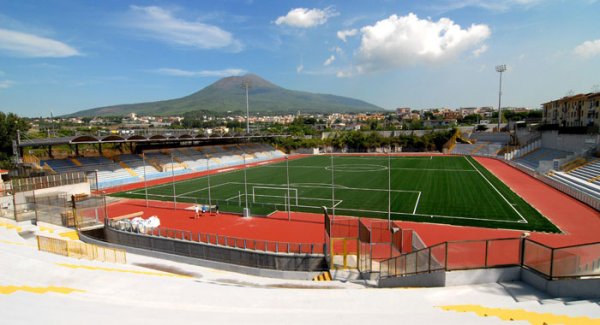Torre Annunziata - Savoia, visita della Commissione di Lega Pro: un mese di tempo per adeguare lo stadio Giarud