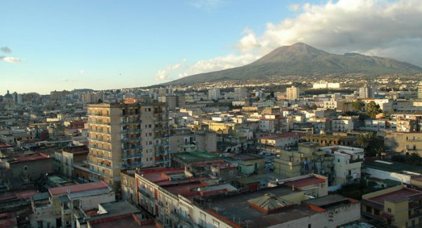 Torre Annunziata - Quartiere Carceri, maxi blitz dei carabinieri: sequestrate armi