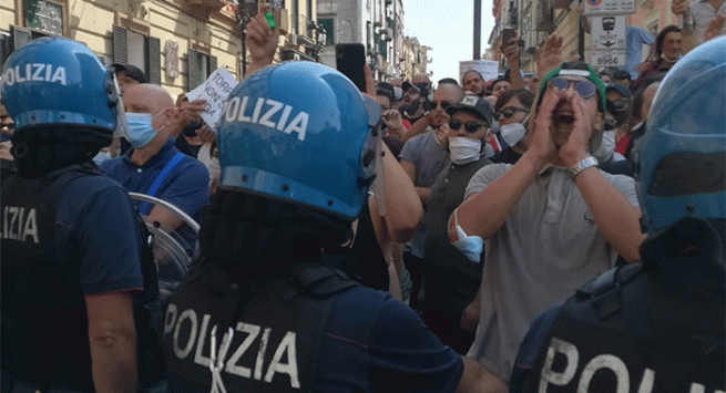 Torre del Greco - Contestazione a Salvini, il comunicato degli organizzatori della protesta
