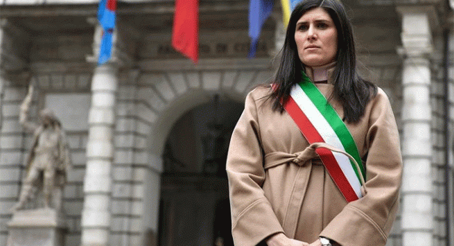 Condannata a 6 mesi il sindaco di Torino Appendino: "Continuerò a governare la città"