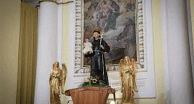 Casola di Napoli - Coronavirus, troppi contagi: il parroco non celebra la Messa