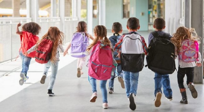 Report sui contagi Università Vanvitelli: aumenti nelle scuole con lezioni in presenza