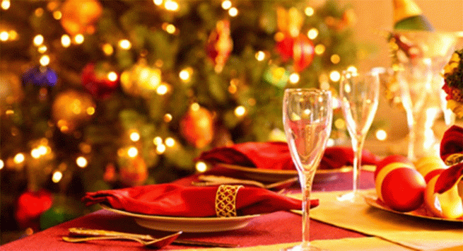 Il primo Natale-Covid: quali le regole da rispettare per shopping, cenone e visite 