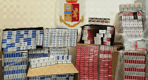 Napoli - Sorpreso con 85 kg di sigarette di contrabbando, arrestato 19enne