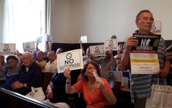Pompei - No ai sottopassi EAV, incontro in Regione con i comitati cittadini 
