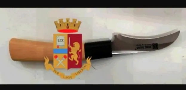 San Giorgio a Cremano - Aveva addosso un coltello lungo 16 cm, arrestato 21enne